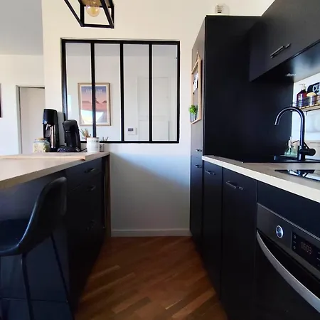 Apartment 2 With Terrace In