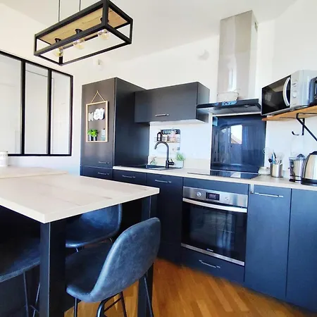 2 With Terrace In Apartment Bordeaux